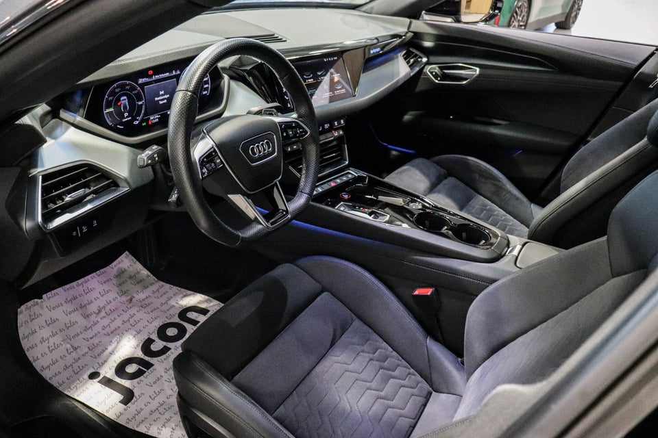 Audi e-tron GT quattro 4d