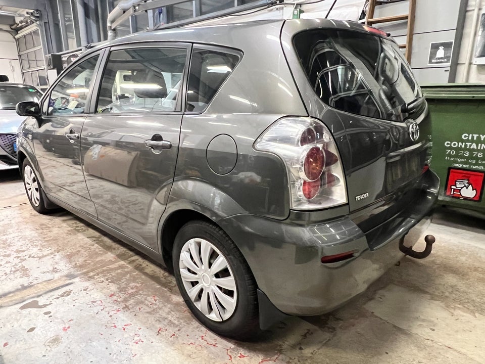 Toyota Corolla Verso 1,8 Terra 7prs 5d