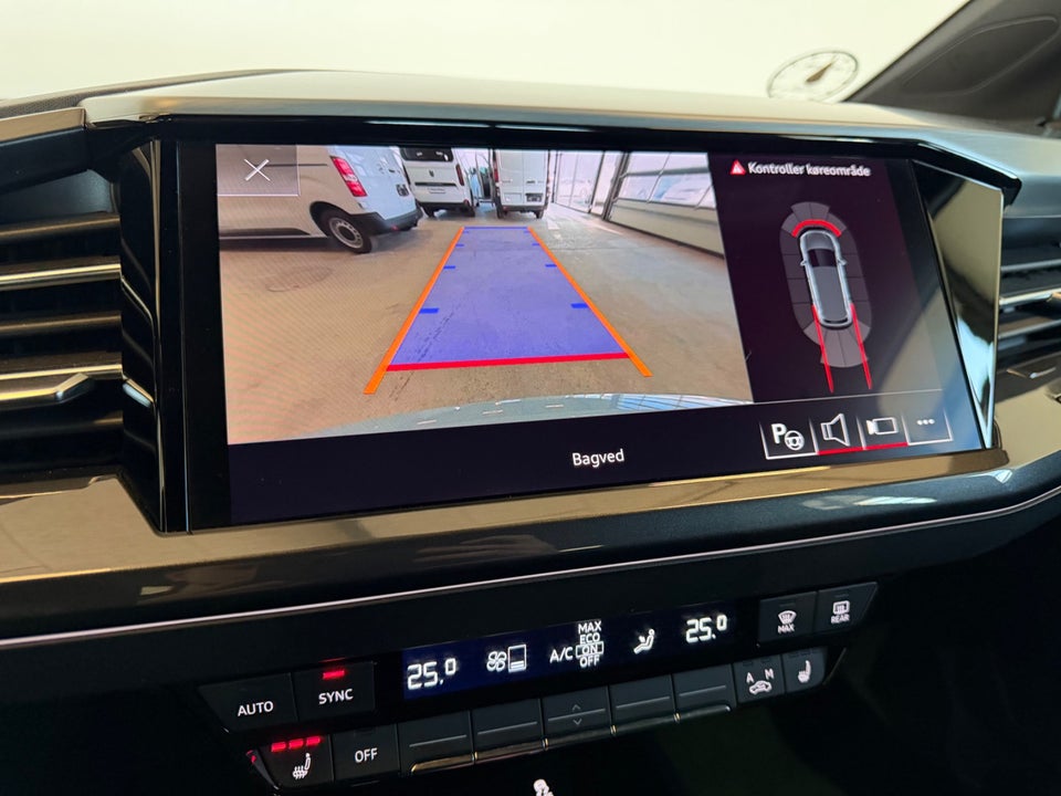 Audi Q4 e-tron 40 S-line 5d