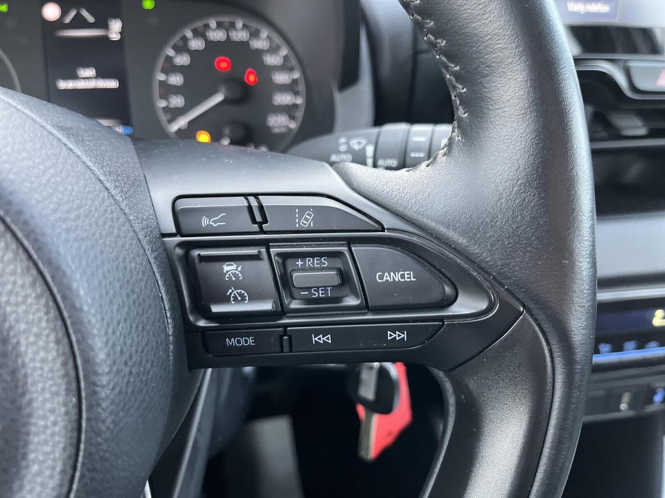 Toyota Yaris 1,5 Hybrid H3 e-CVT 5d