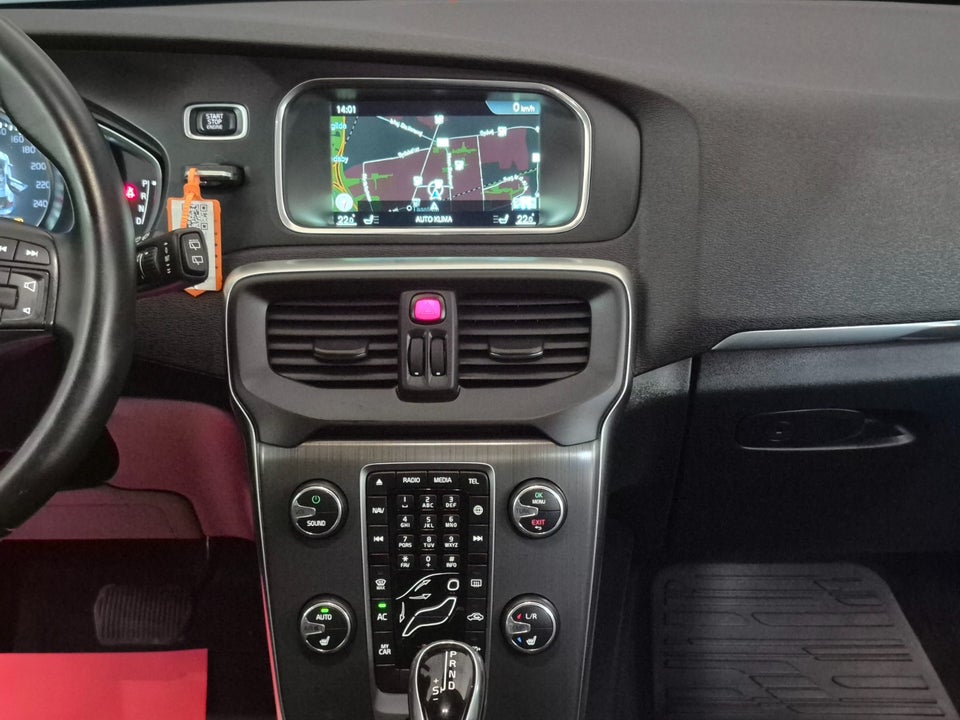 Volvo V40 1,5 T3 152 Momentum aut. 5d