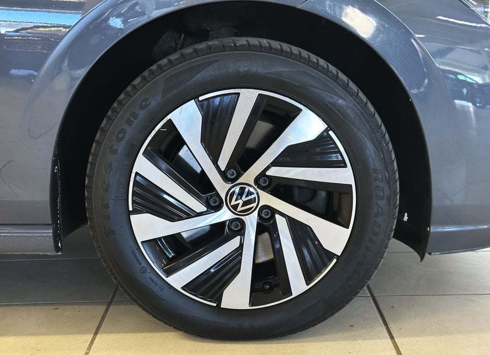 VW Golf VIII 1,4 eHybrid DSG 5d