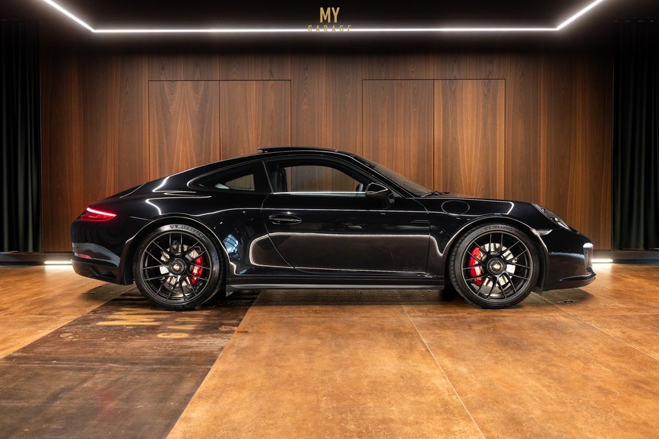 Porsche 911 Carrera 4 GTS 3,0 Coupé PDK 2d