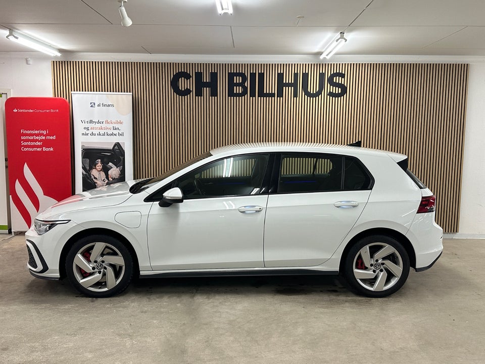 VW Golf VIII 1,4 GTE DSG 5d