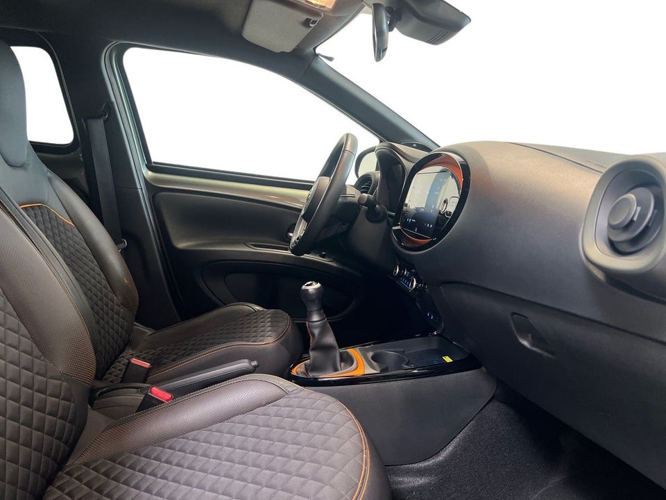 Toyota Aygo X 1,0 Limited 5d