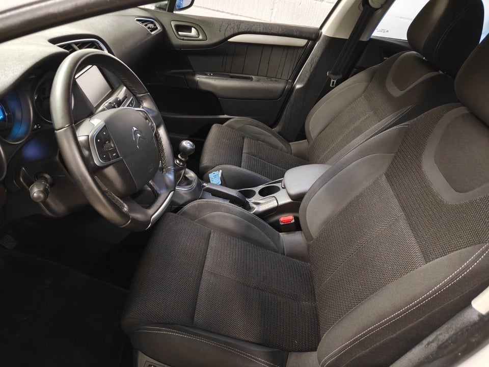 Citroën C4 1,2 PureTech 130 Live 5d