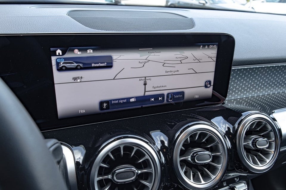 Mercedes EQB300 Progressive 4Matic 5d