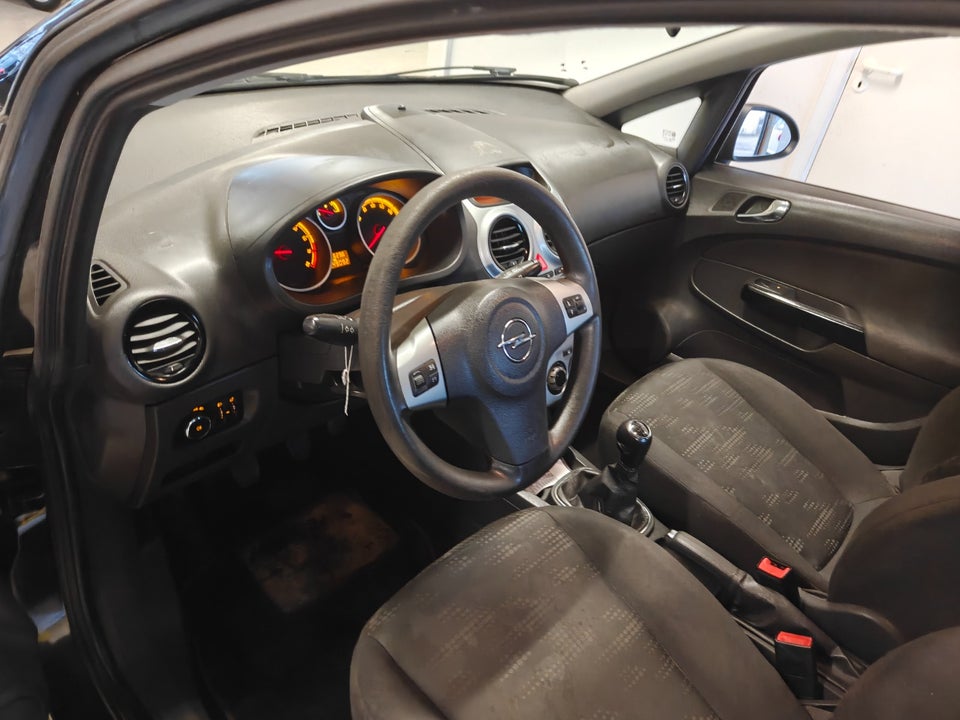 Opel Corsa 1,2 16V Cosmo 5d