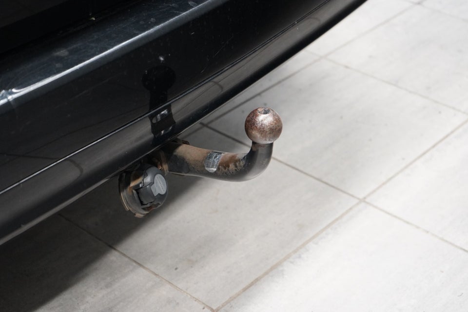 Mercedes E200 2,2 CDi Avantgarde stc. BE 5d