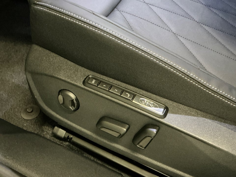 Ford Explorer 77 Premium Extended Range 5d