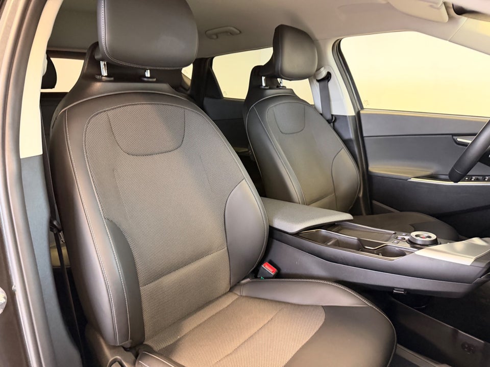 Kia EV6 77 Long Range 5d