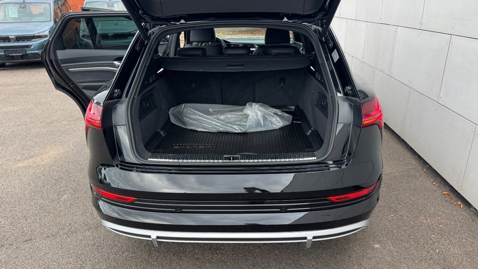 Audi e-tron 55 S-line quattro 5d