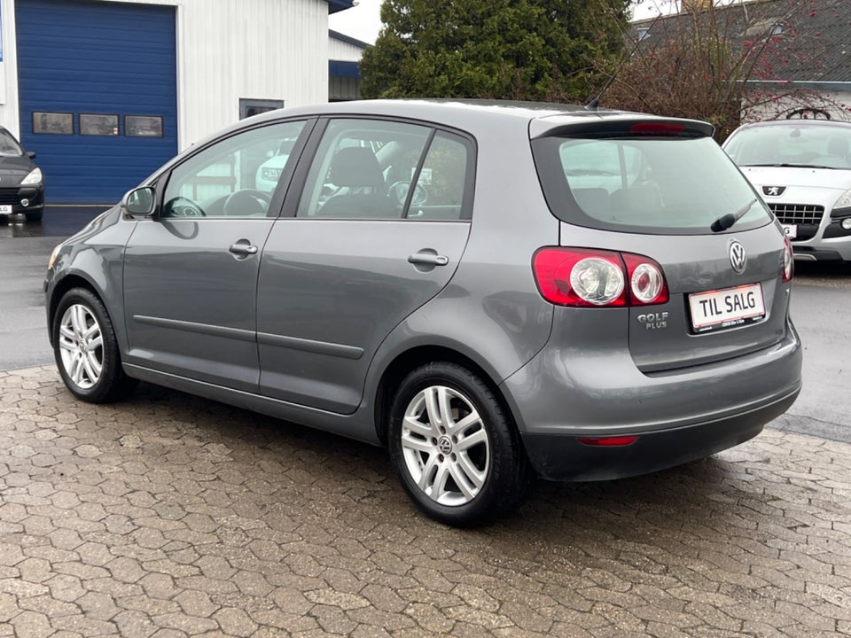 VW Golf Plus 1,6 Trendline DSG 5d