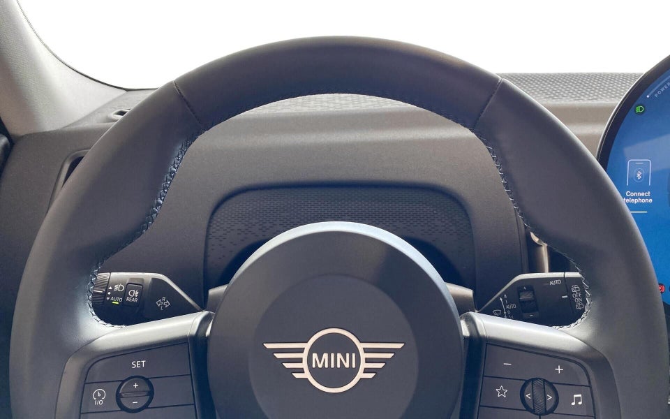 MINI Countryman E Essential Trim XS 5d