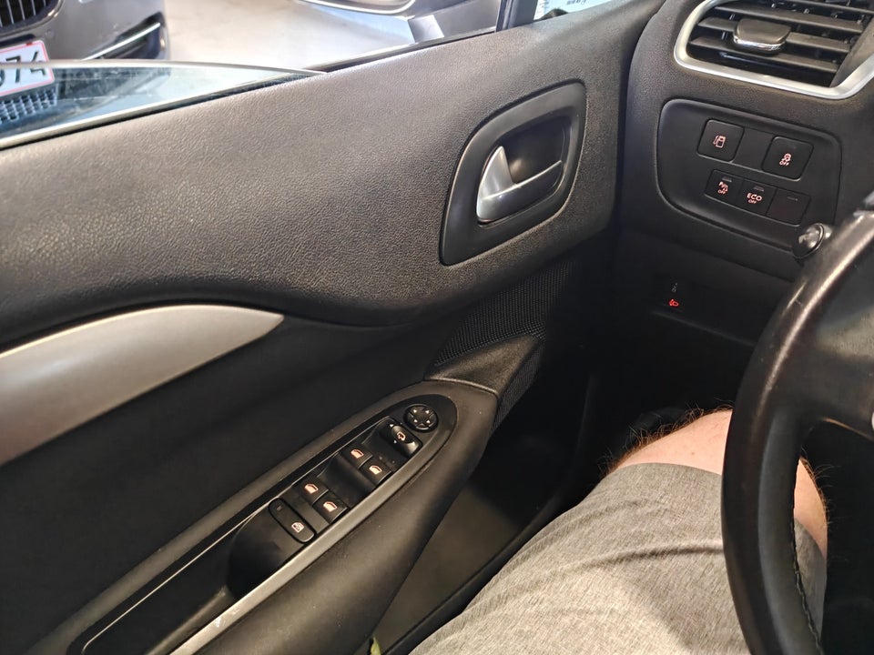 Citroën C4 1,6 BlueHDi 100 Upgrade 5d