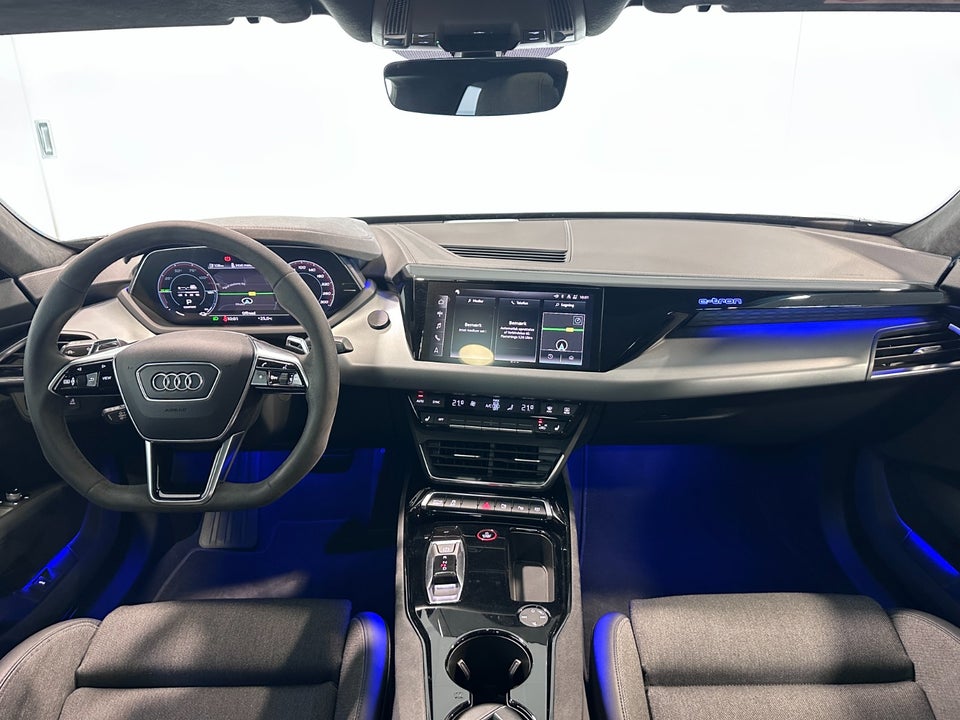 Audi e-tron GT quattro 4d
