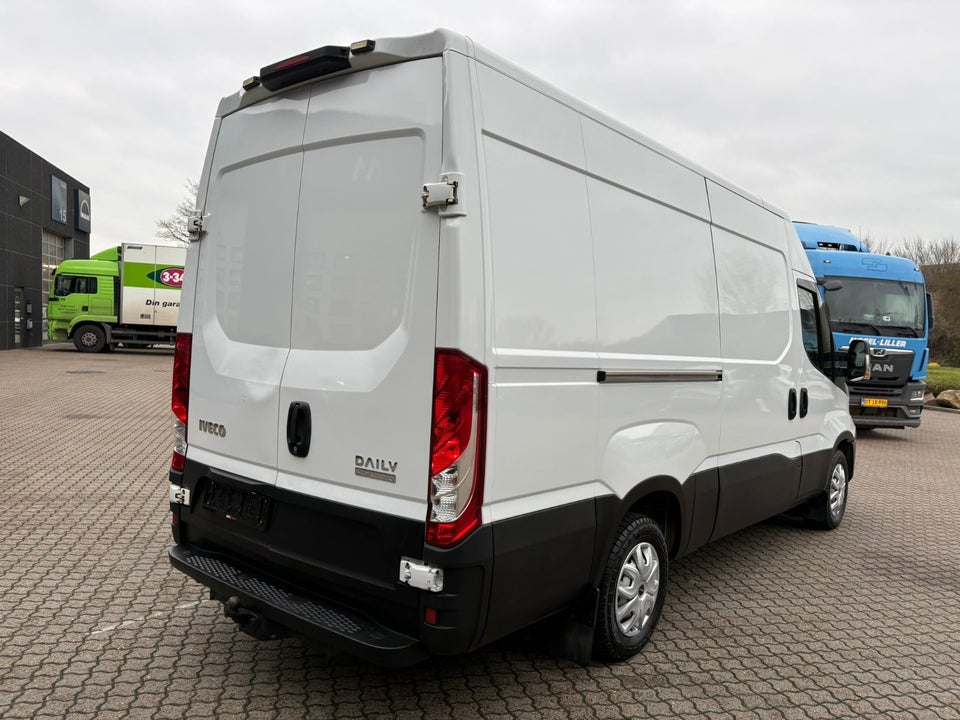 Iveco Daily 2,3 35C14 12m³ Van AG8