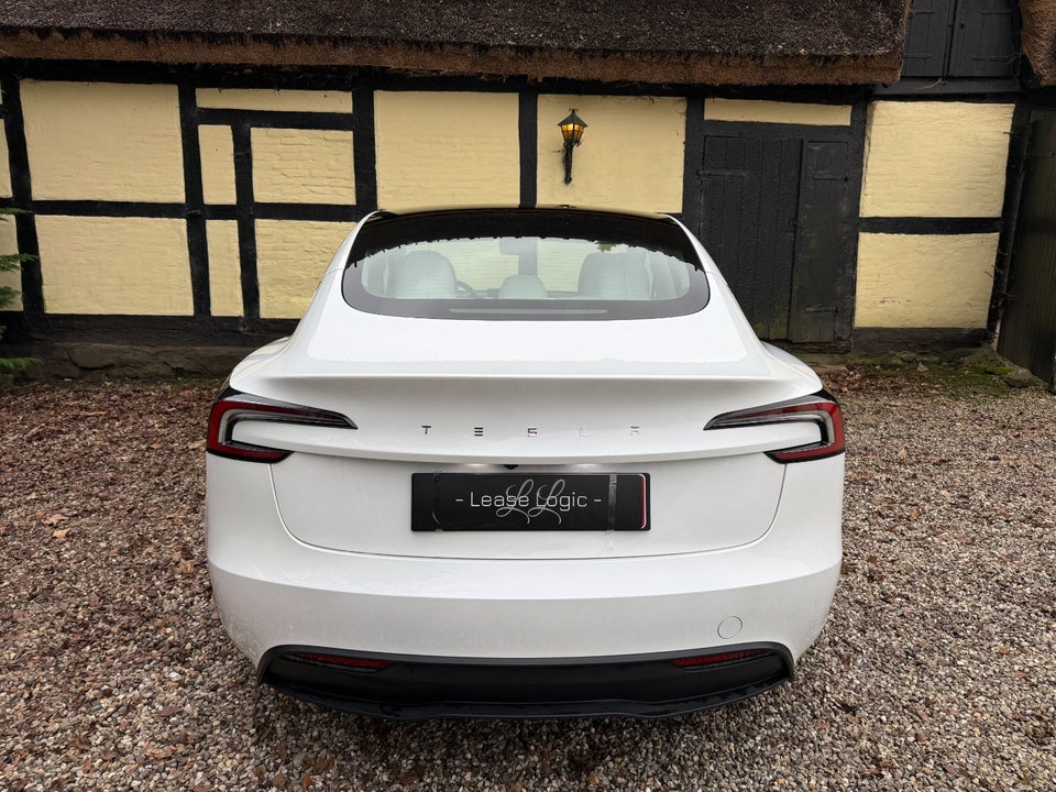 Tesla Model 3 RWD 4d