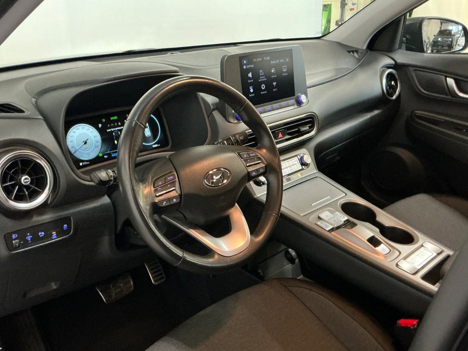 Hyundai Kona 39 EV Essential 5d