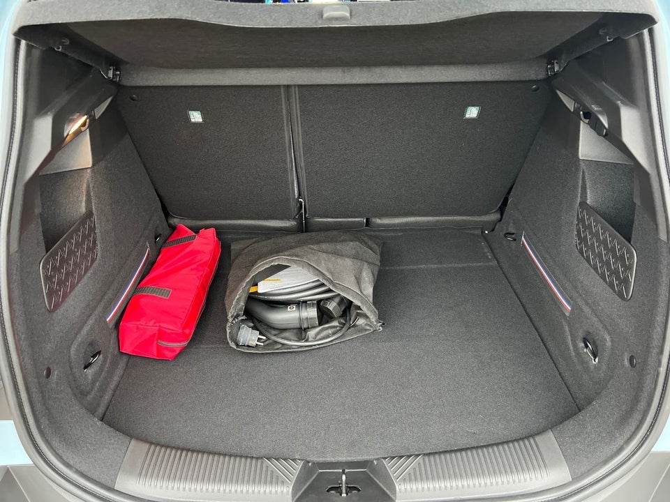 Renault 4 E-Tech 52 Techno 5d