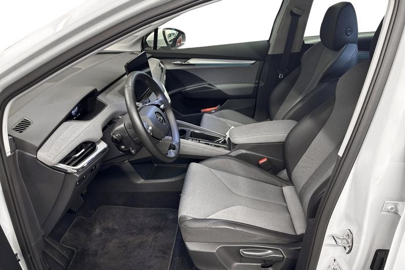 Skoda Enyaq 60 iV Loft 5d