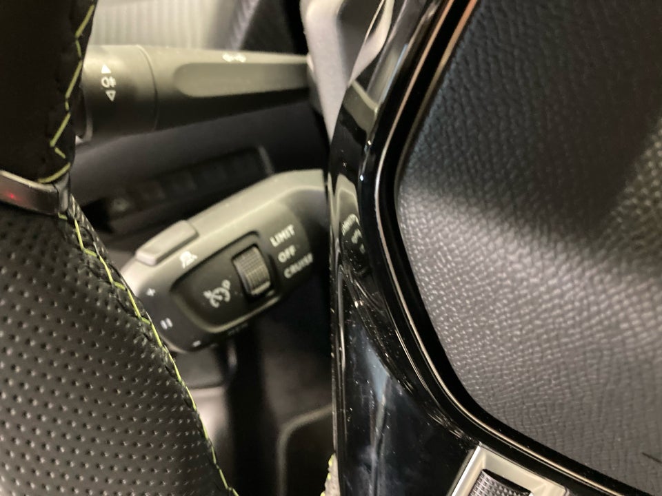 Peugeot e-2008 54 GT 5d