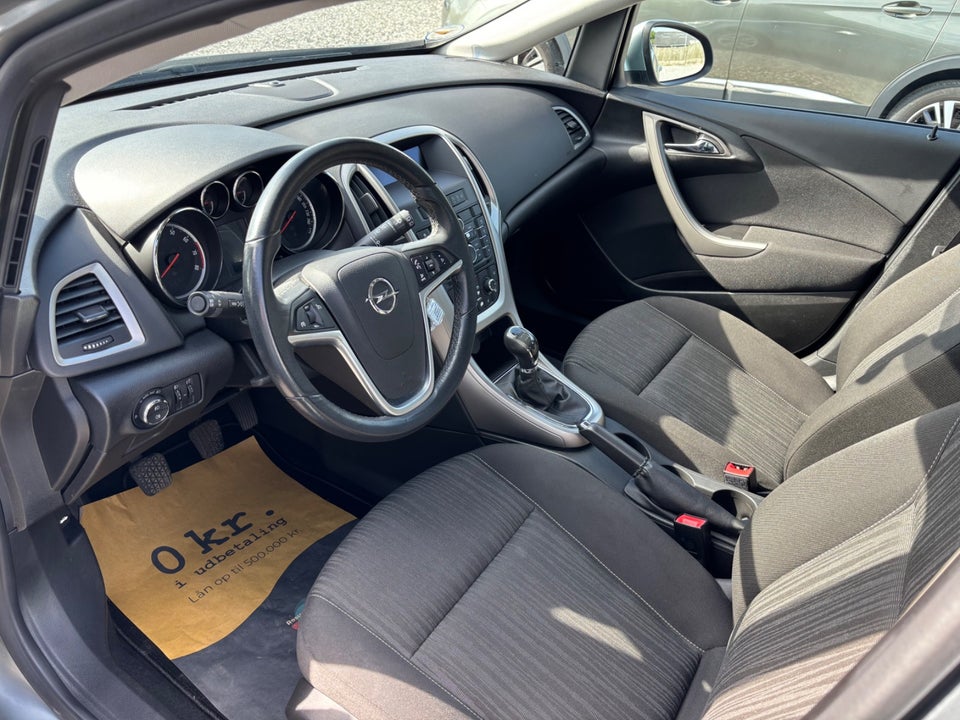 Opel Astra 1,4 T 140 Enjoy 5d