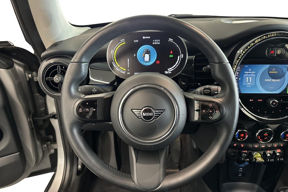 MINI Cooper SE Classic Trim 3d