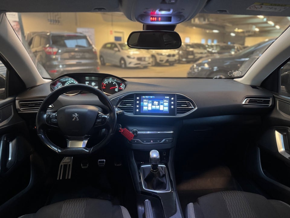 Peugeot 308 1,6 BlueHDi 120 Style Sky SW 5d