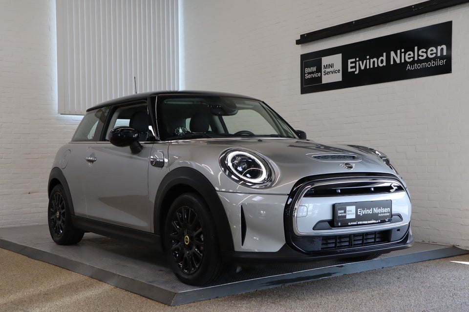 MINI Cooper SE Classic Trim 3d
