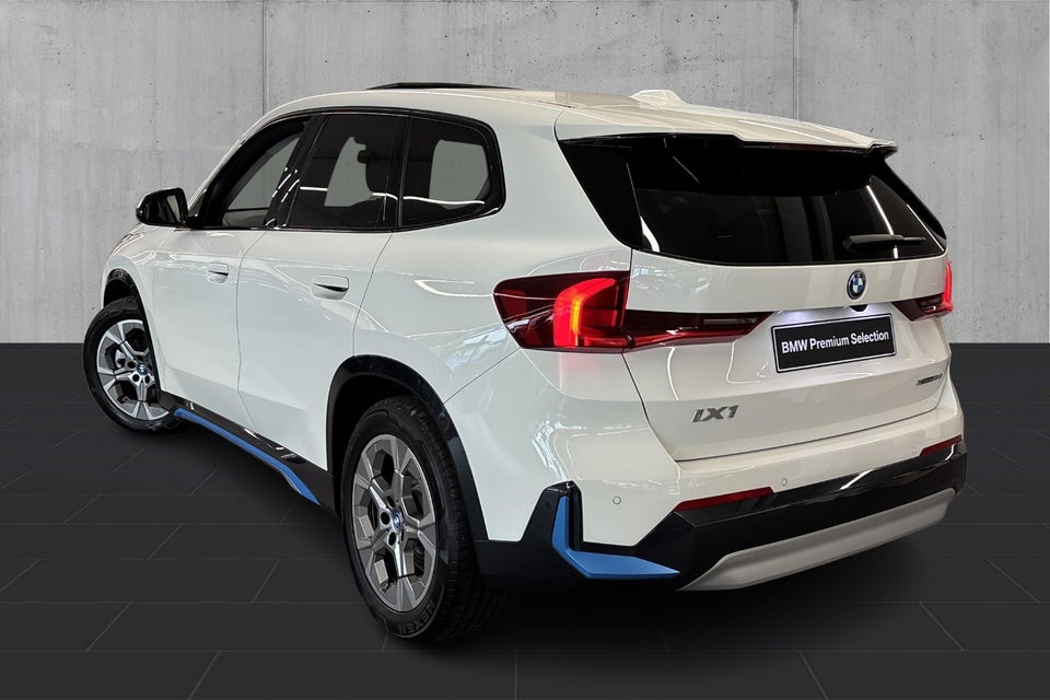 BMW iX1 xDrive30 X-Line 5d