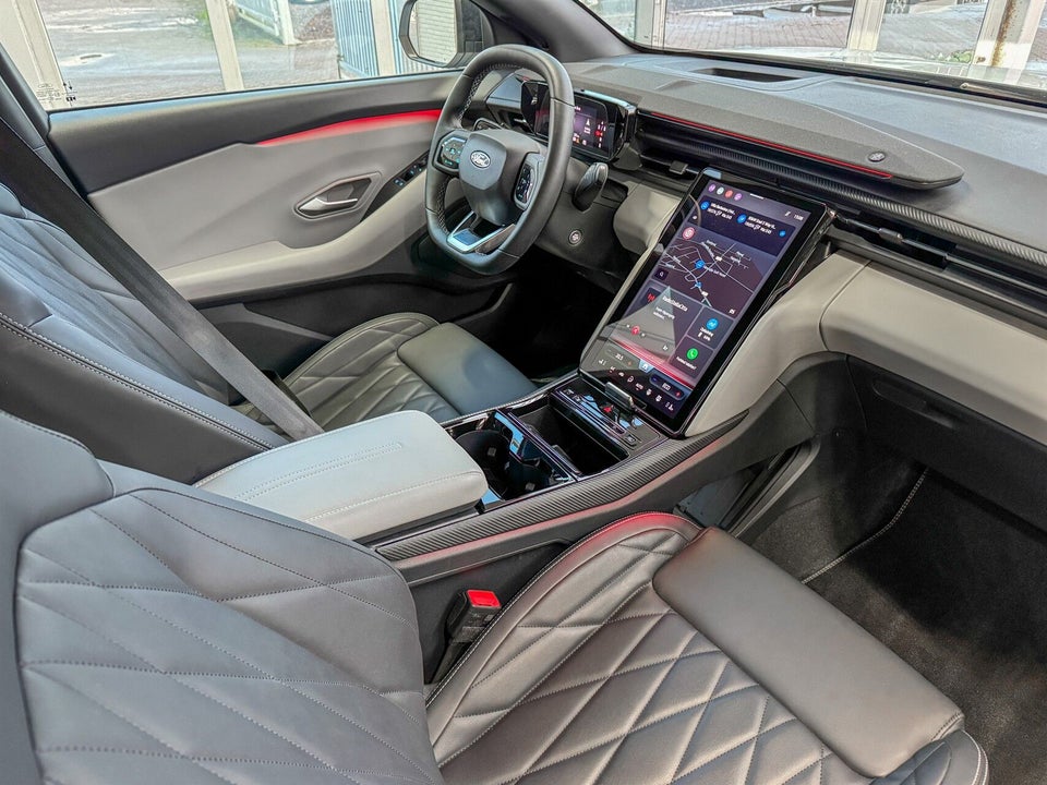 Ford Explorer 82 Premium Extended Range 5d