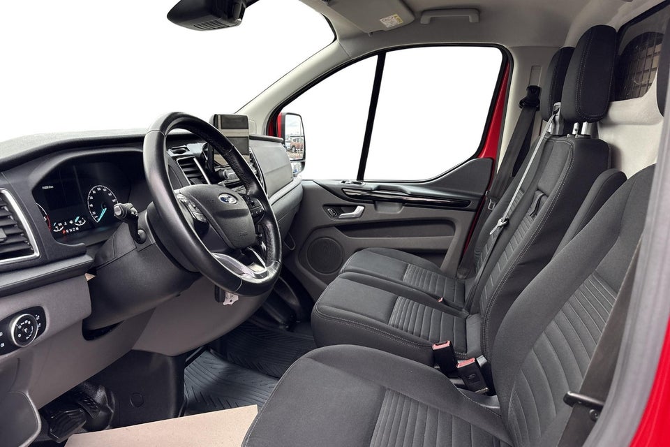 Ford Transit Custom 340L 2,0 TDCi 170 Limited aut.