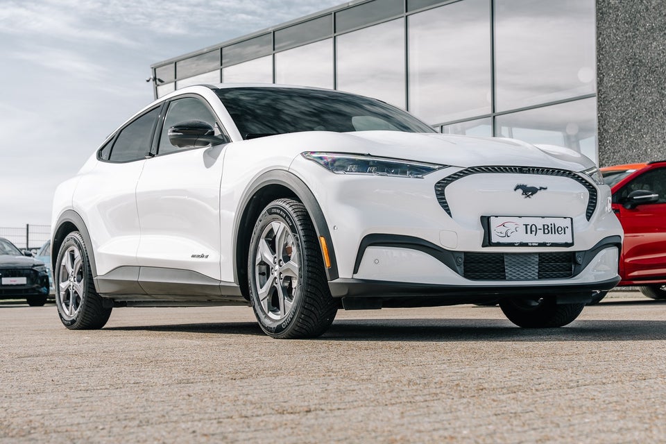 Ford Mustang Mach-E 70 Standard Range 5d