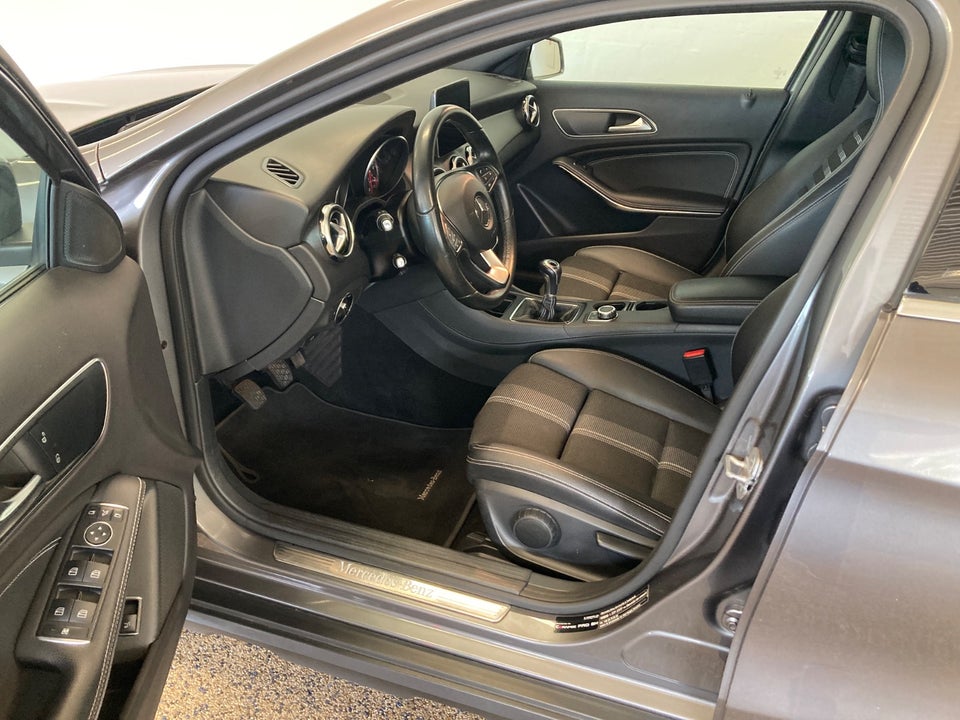 Mercedes GLA200 1,6  5d