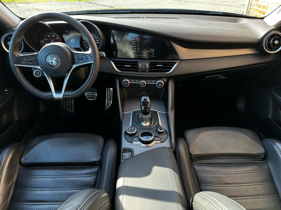 Alfa Romeo Giulia 2,0 T 280 Veloce aut. Q4 4d