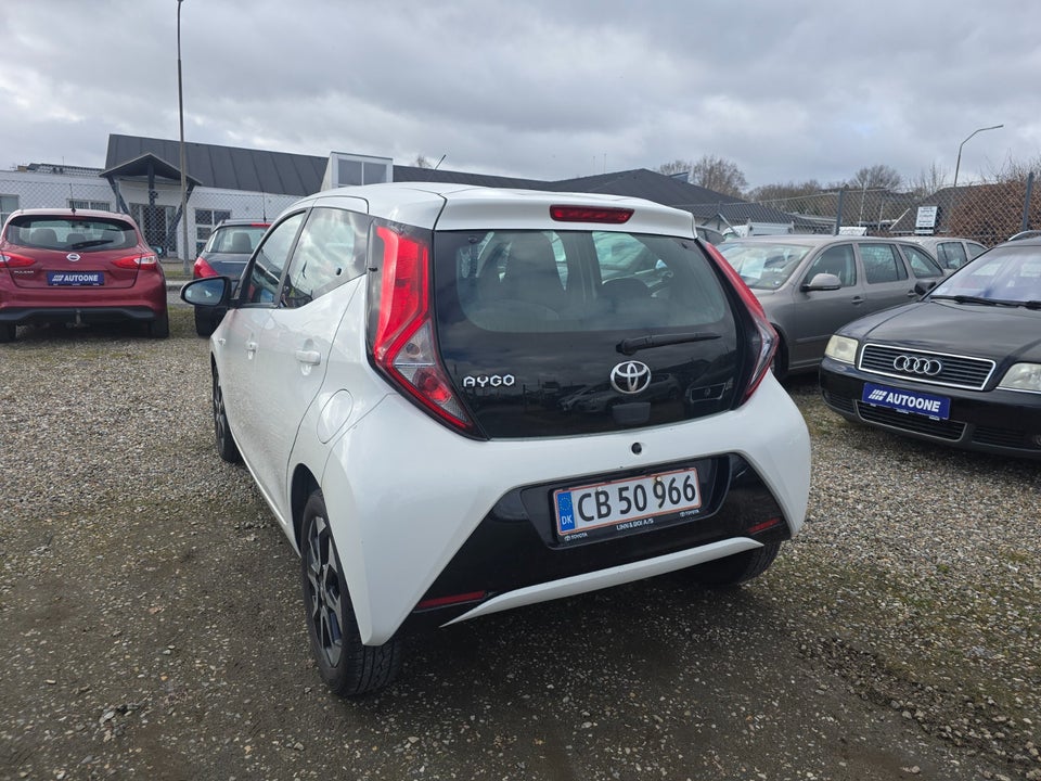 Toyota Aygo 1,0 VVT-i x-sky 5d