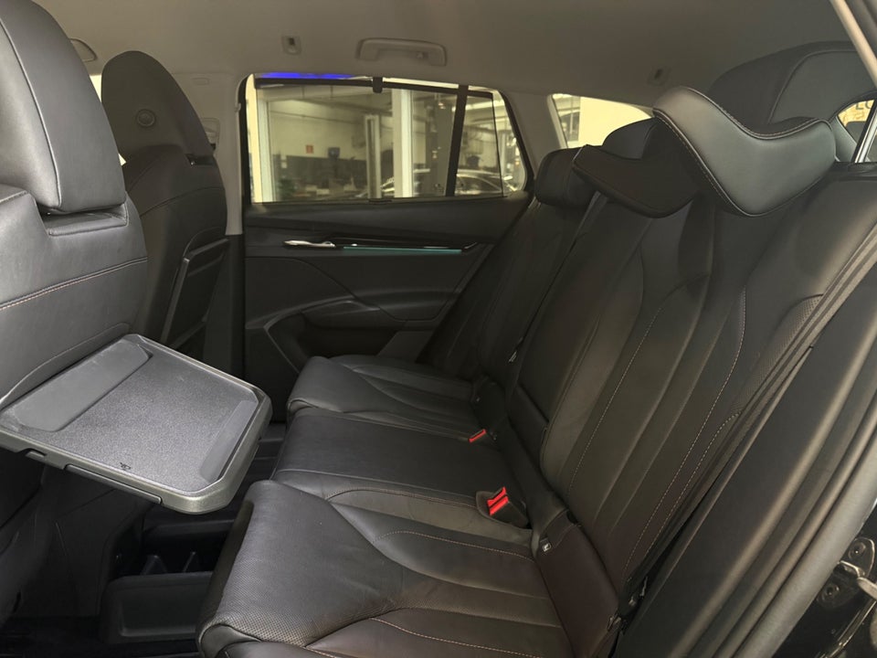 Skoda Enyaq 80 iV Suite 5d