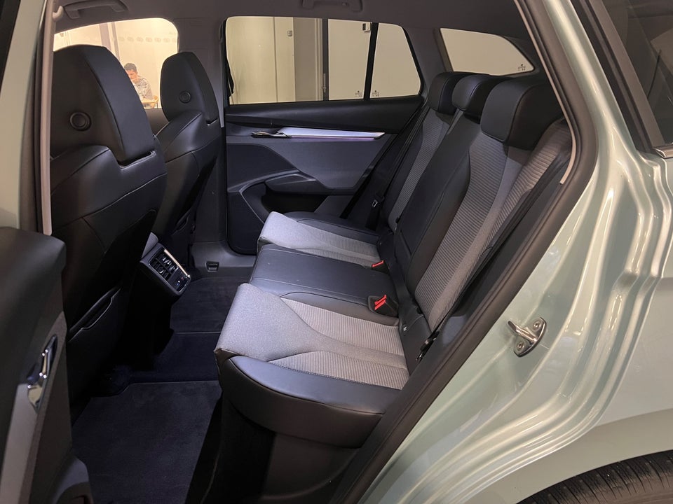 Skoda Enyaq 80 iV Loft 5d