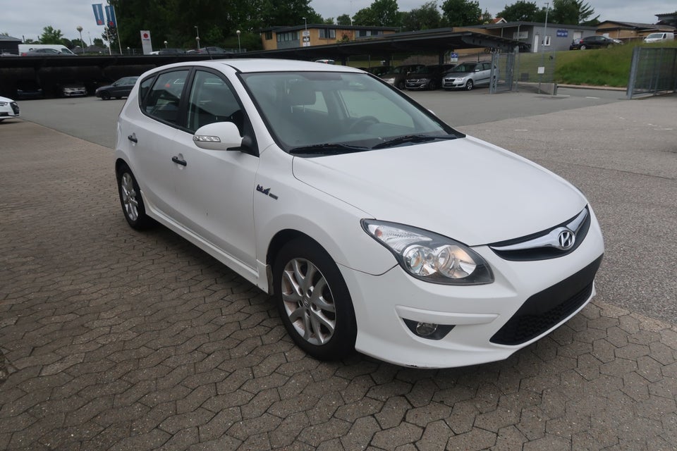 Hyundai i30 1,6 CRDi 90 Blue Drive 5d