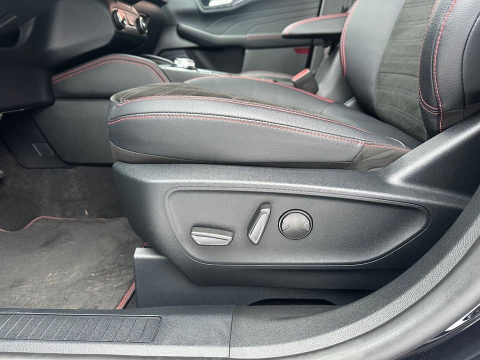 Ford Kuga 2,5 PHEV ST-Line X CVT 5d