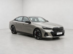 BMW i5, modelår 2024, 49,000 km