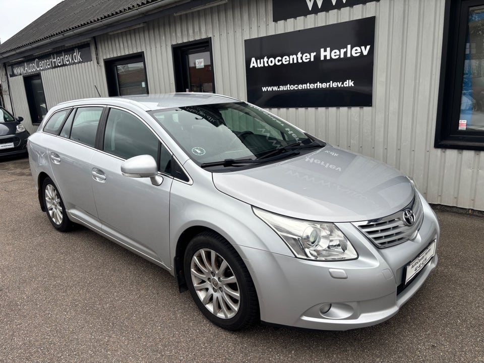 Toyota Avensis 2,0 D-4D TX stc. 5d