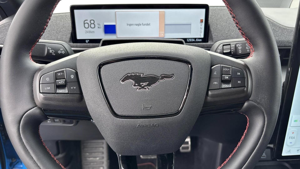 Ford Mustang Mach-E 70 Premium Standard Range AWD 5d