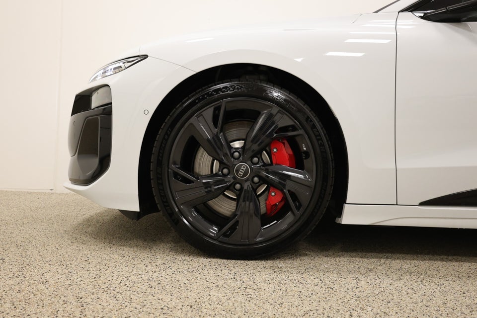 Audi S6 e-tron Avant quattro 5d