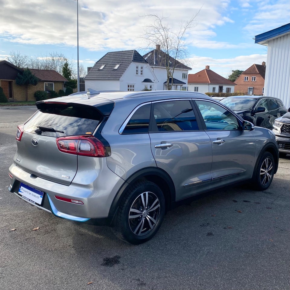 Kia Niro 1,6 PHEV Advance DCT 5d