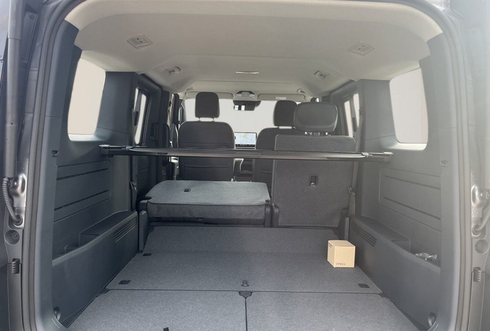 Kia PV5 71 Long Range Upgrade 5d
