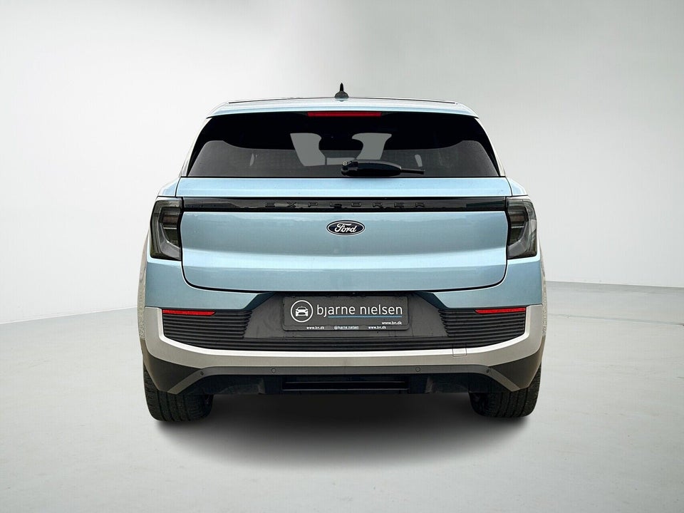 Ford Explorer 84 Premium Extended Range AWD 5d