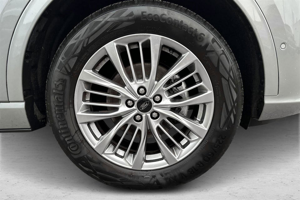 Ford Kuga 2,5 PHEV Vignale CVT 5d