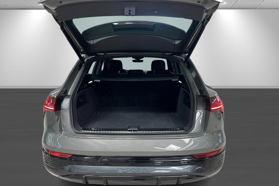 Audi Q8 e-tron 55 S-line quattro 5d